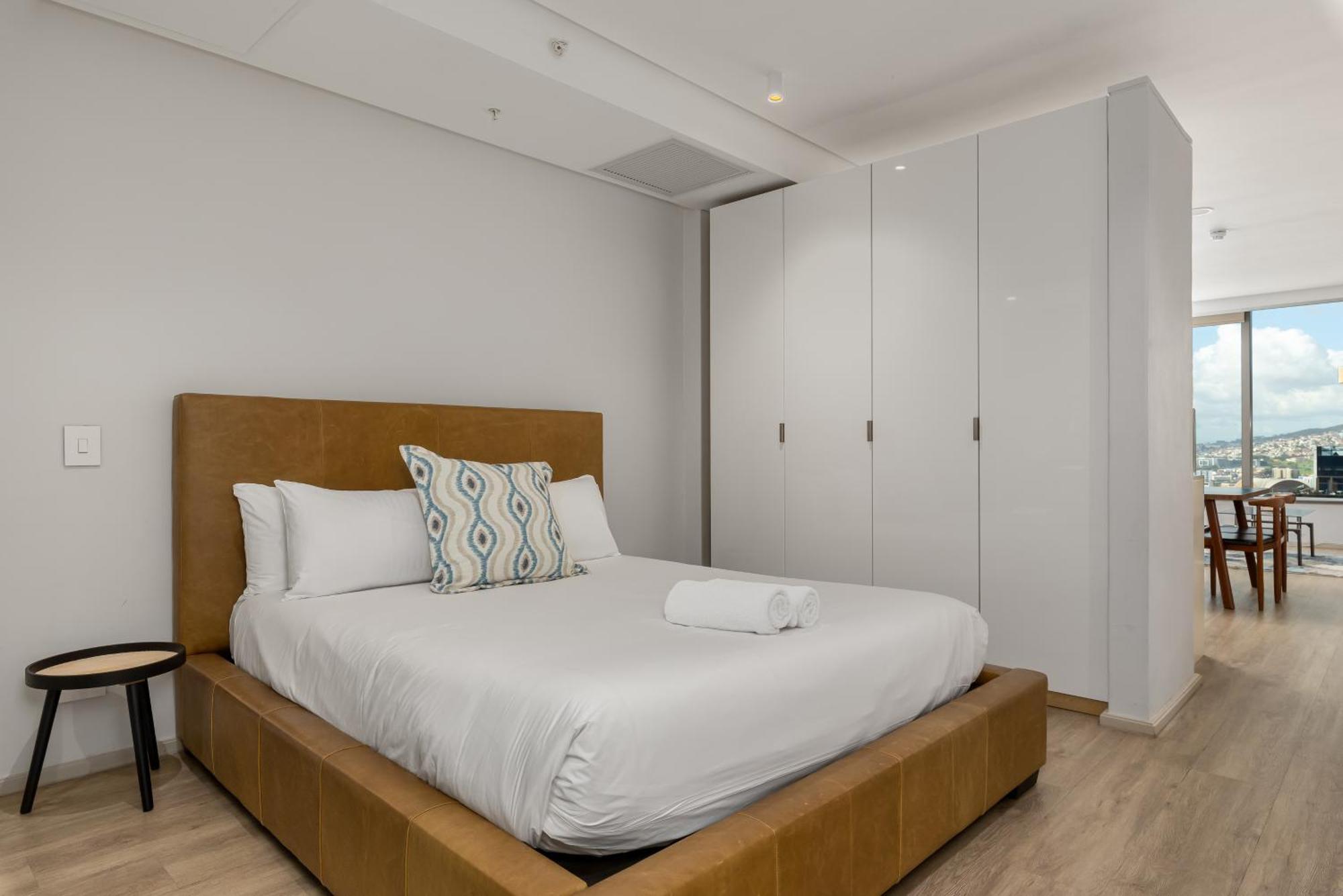 El Roi Coastal & With Mountain Views Cape Town